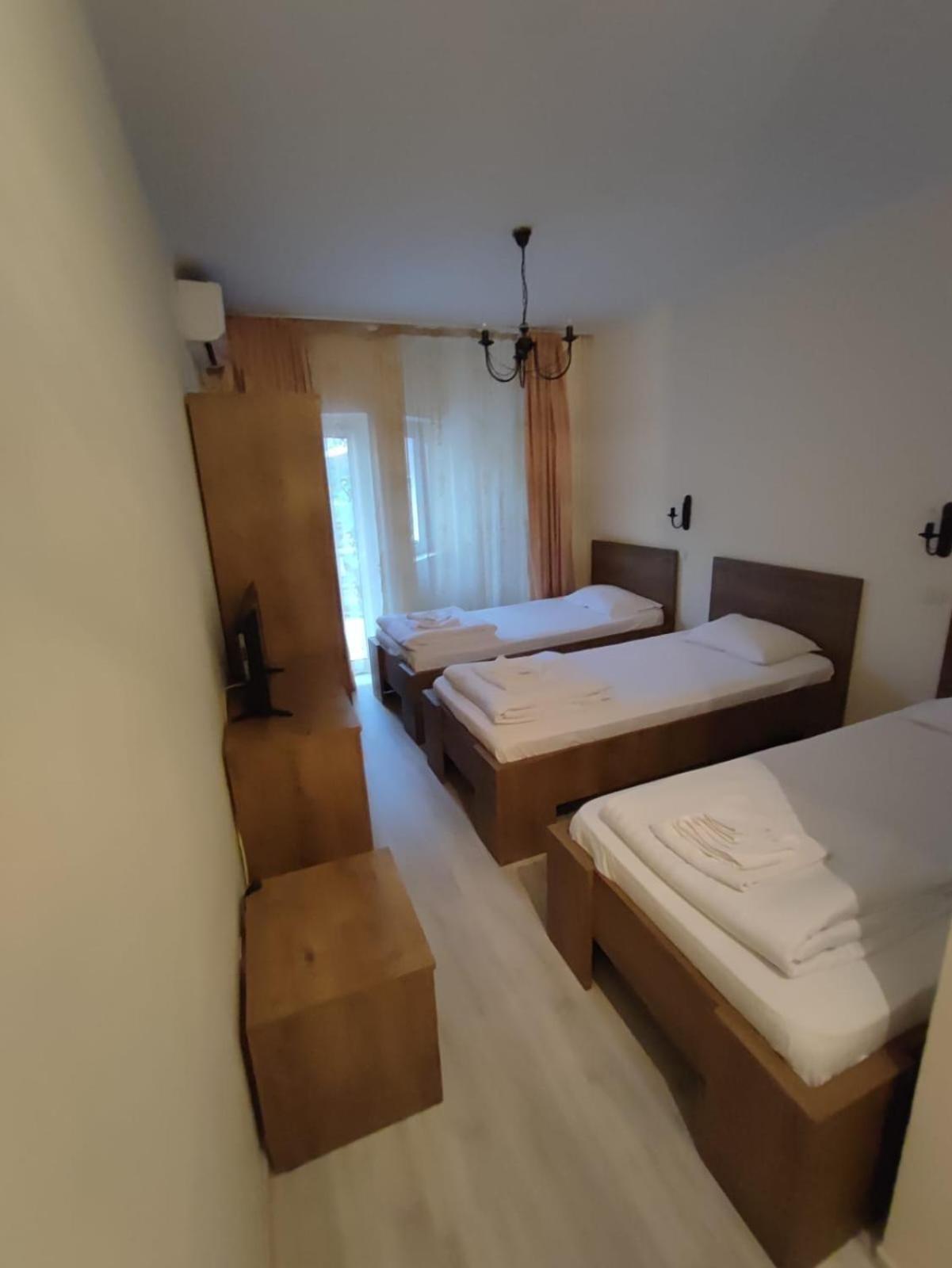 Pensiunea Paradis Băile Herculane Eksteriør billede
