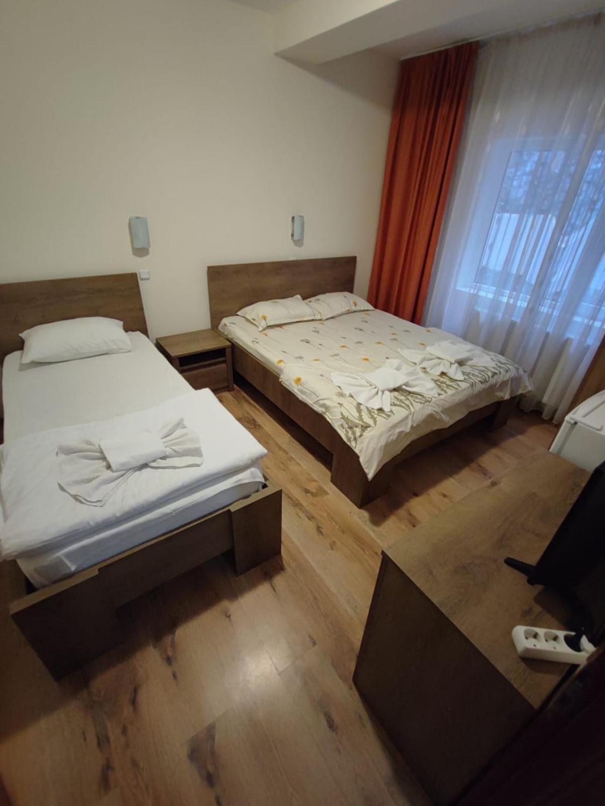 Pensiunea Paradis Băile Herculane Eksteriør billede